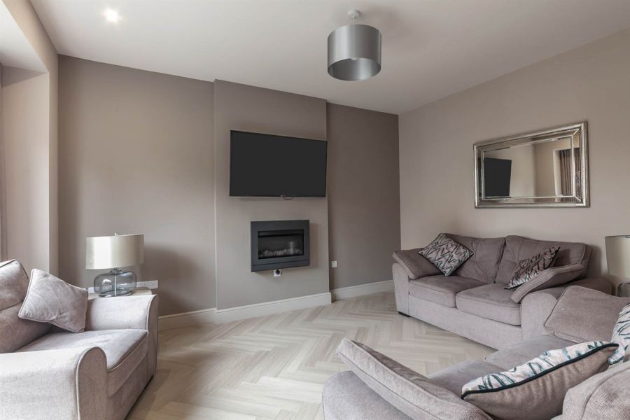 21 Lesley Chase, Knockagh Chase