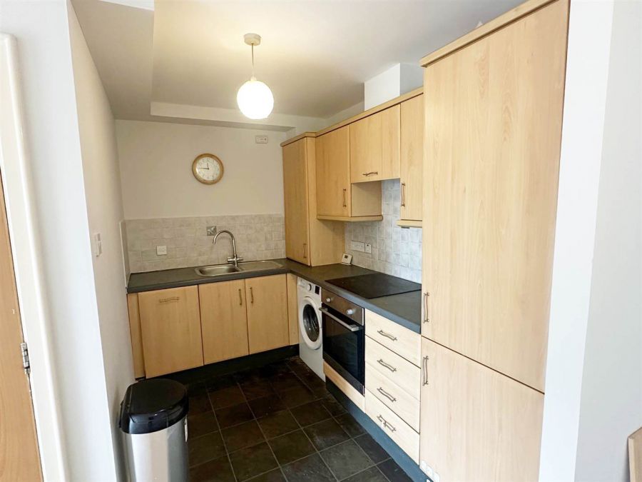 Apt 54 Quay Gate