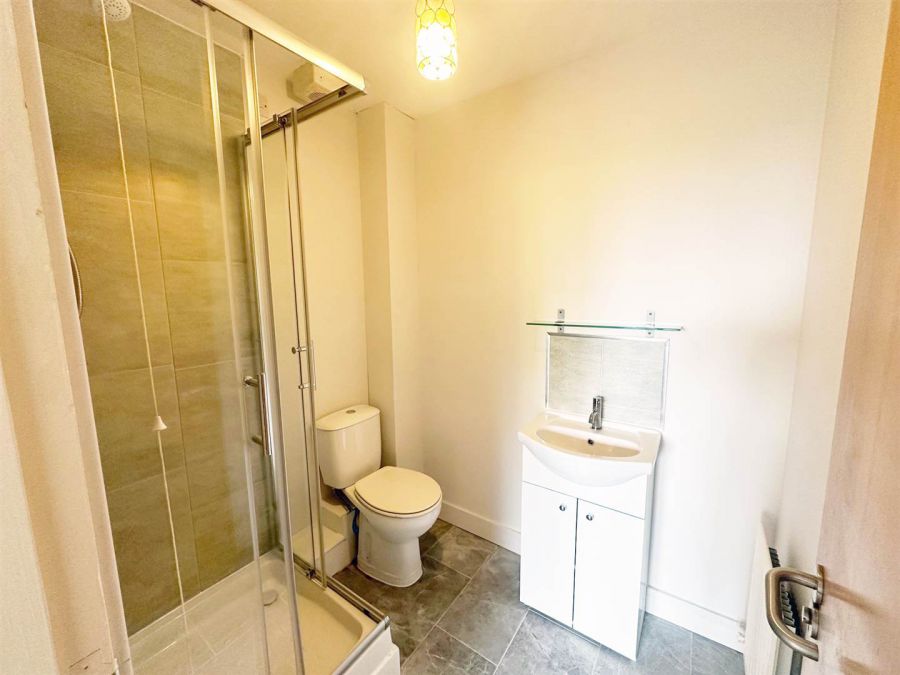 Apt 54 Quay Gate