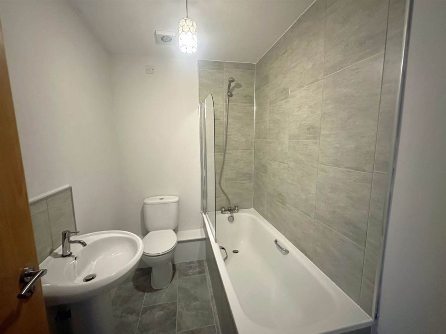 Apt 54 Quay Gate