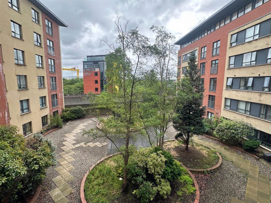 Apt 54 Quay Gate