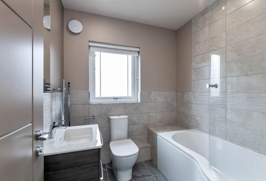 27 Lesley Chase, Knockagh Chase