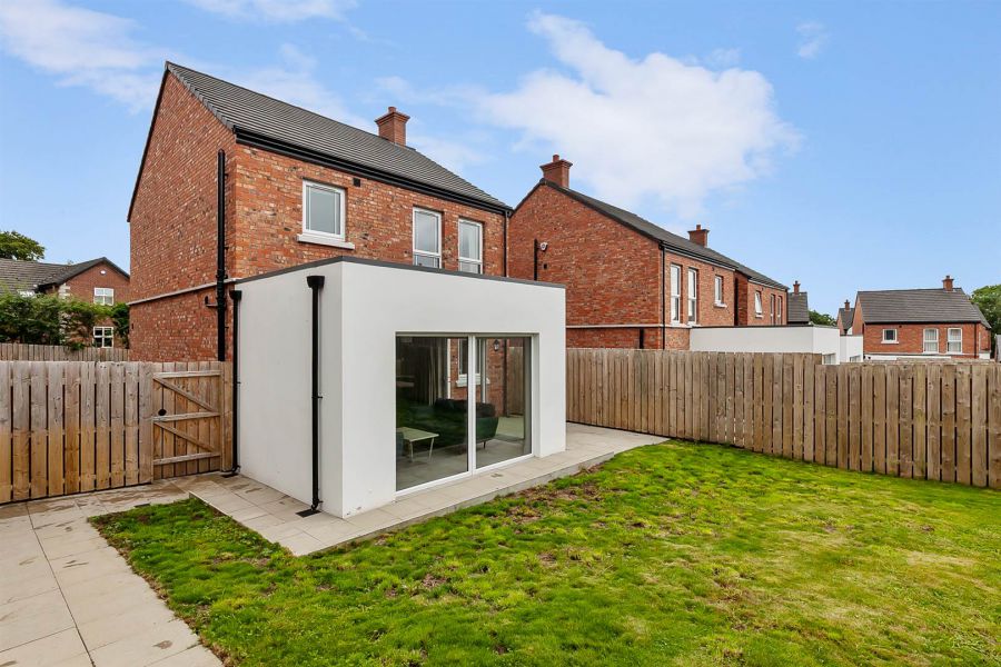 27 Lesley Chase, Knockagh Chase