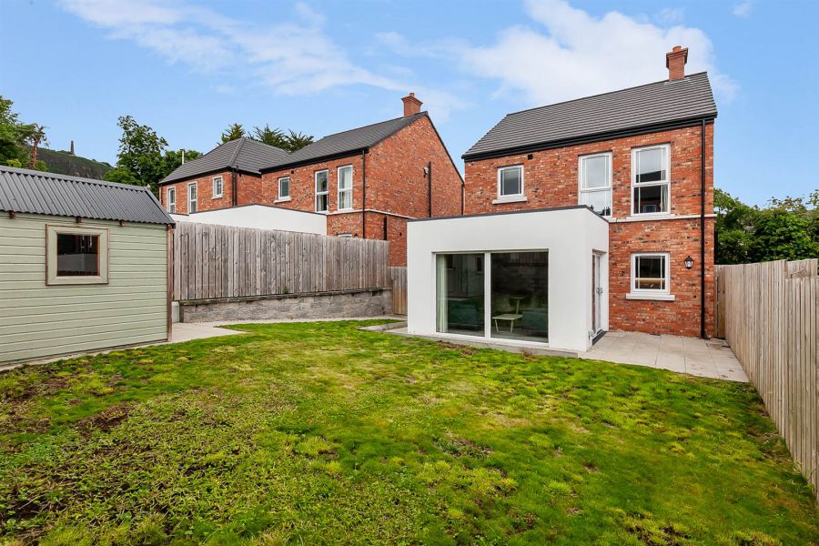 27 Lesley Chase, Knockagh Chase