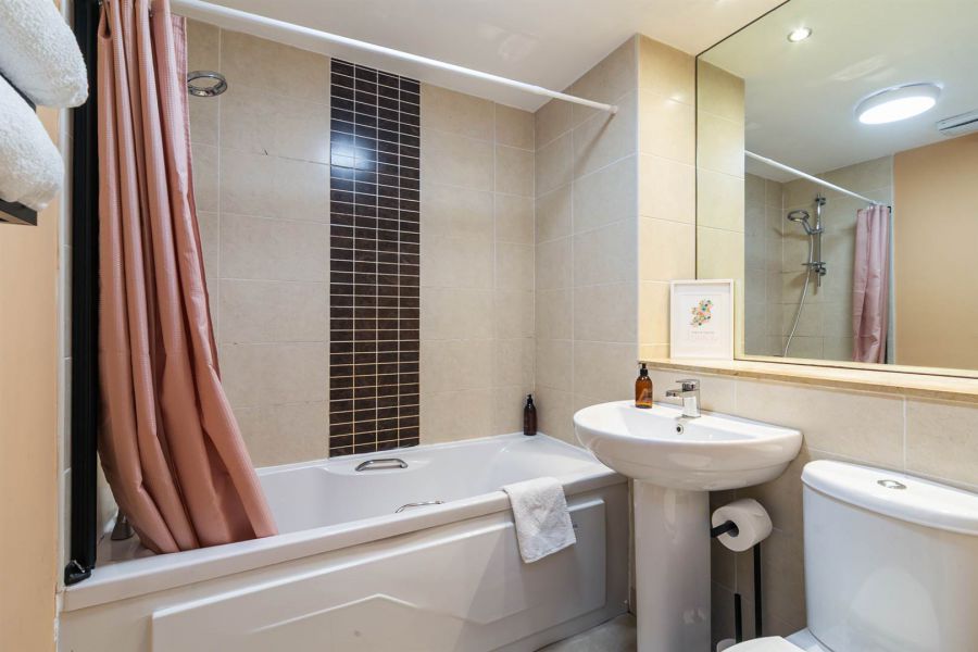 Apartment 83 Victoria Place