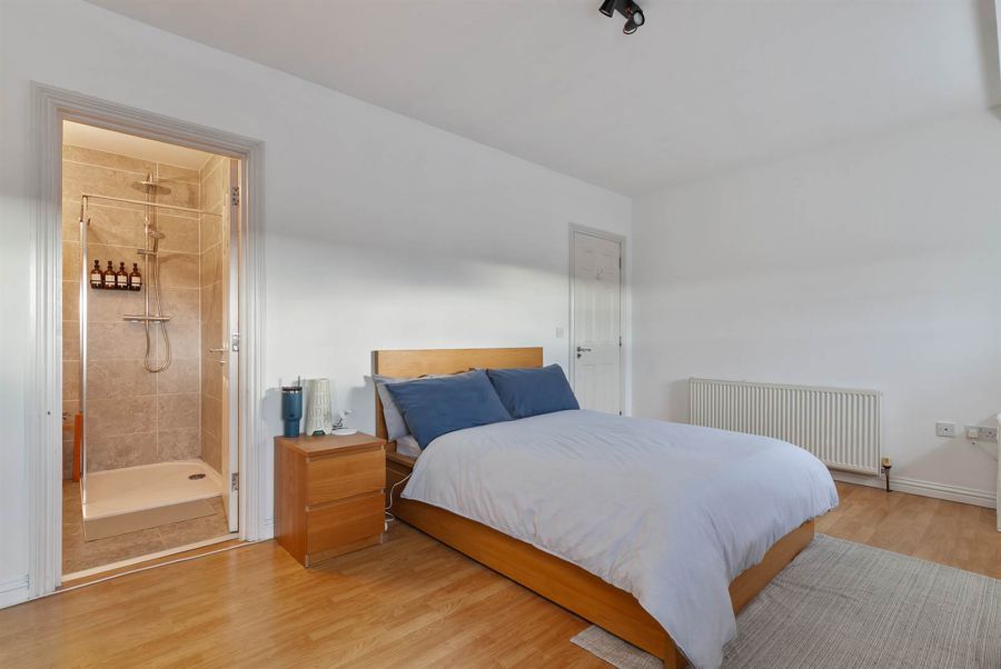 Apt 40 Ashley Courtyard