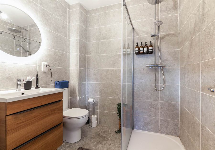 Apt 40 Ashley Courtyard