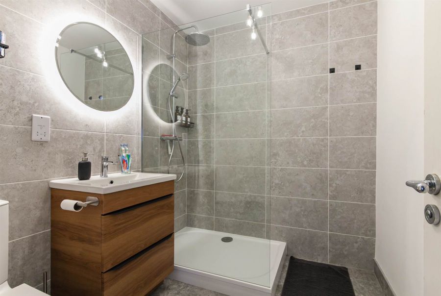 Apt 40 Ashley Courtyard