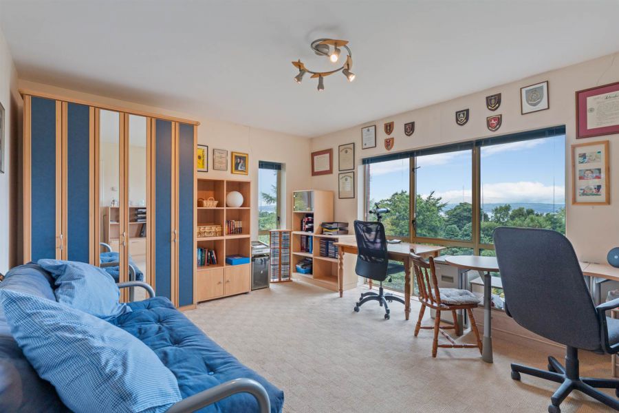 Lismoir, 25 Glencraig Park