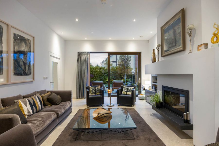 Tre Cubi, 4 Kensington Drive