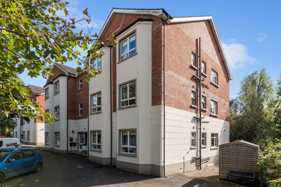 Apt 10 Kingsleigh, 31B Kings Road, East Belfast, BT5 6JG