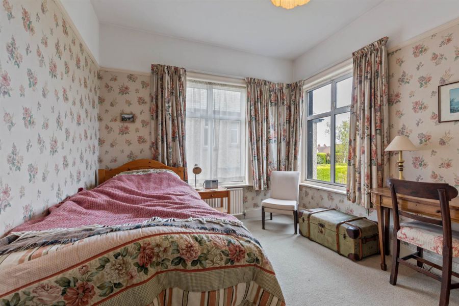10 Knockmore Park