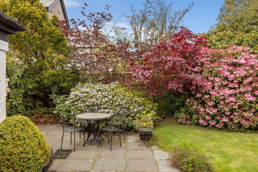 10 Knockmore Park