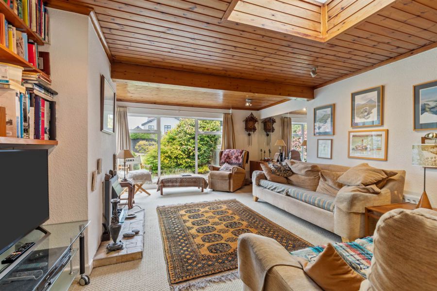 10 Knockmore Park