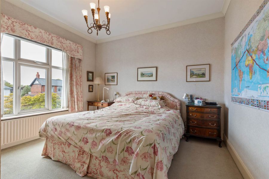 10 Knockmore Park