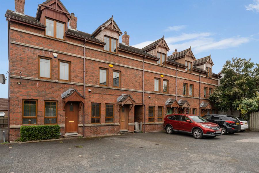2 Kinnegar Close