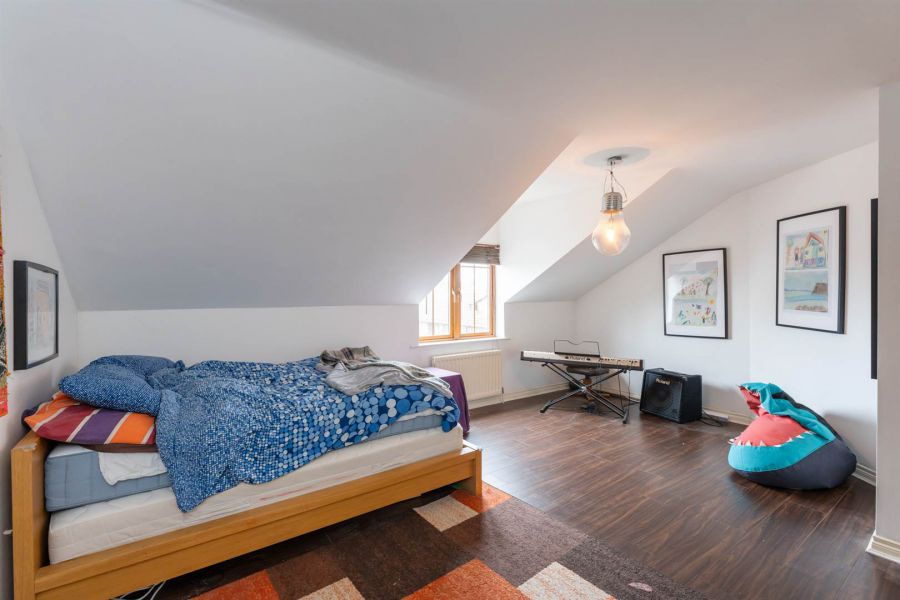 2 Kinnegar Close