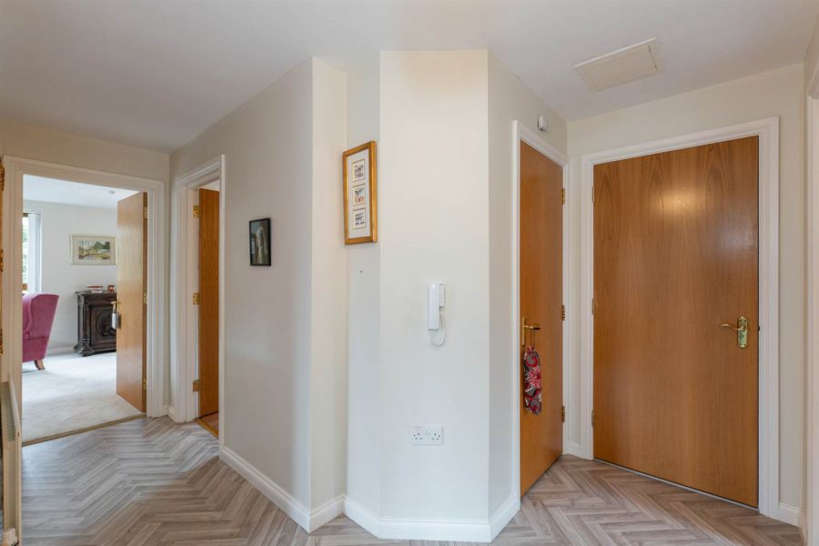 Apt 3 Belmont Gate