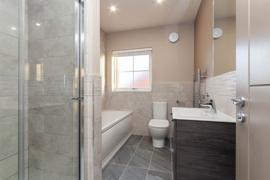 1 Lesley Chase, Knockagh Chase