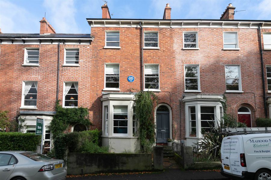 104 Church Road, Holywood, BT18 9BX