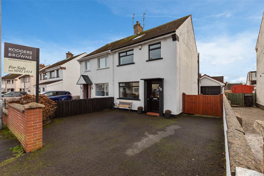 15 Cherryhill Crescent, Dundonald, BT16 1JQ