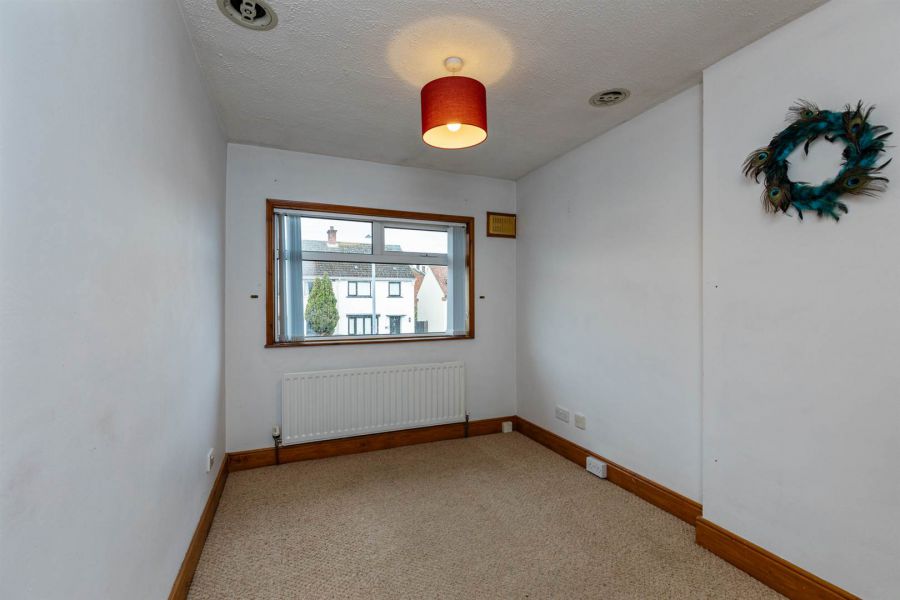 15 Cherryhill Crescent