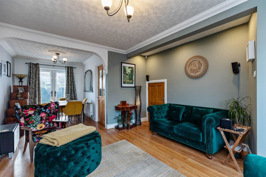 15 Cherryhill Crescent