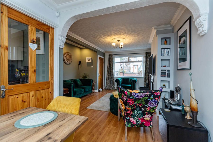 15 Cherryhill Crescent