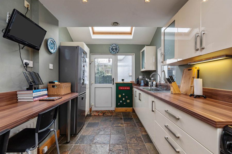 15 Cherryhill Crescent