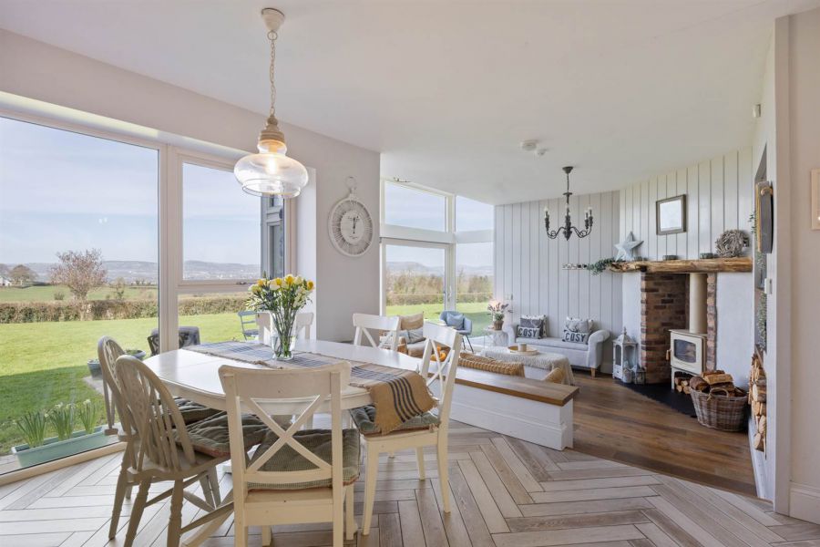 Crabtree Cottage, 95 Tullyard Road