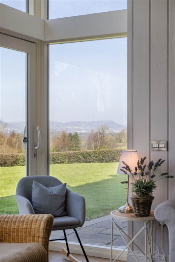 Crabtree Cottage, 95 Tullyard Road