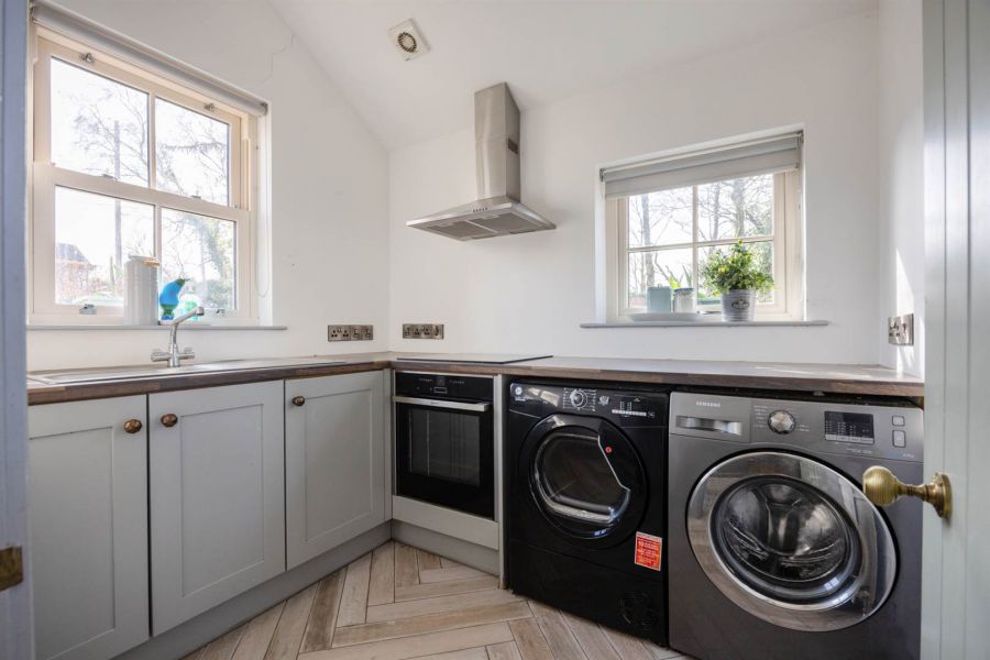 Crabtree Cottage, 95 Tullyard Road