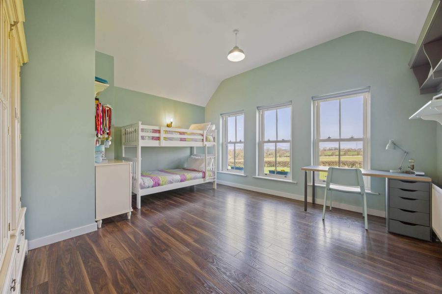 Crabtree Cottage, 95 Tullyard Road