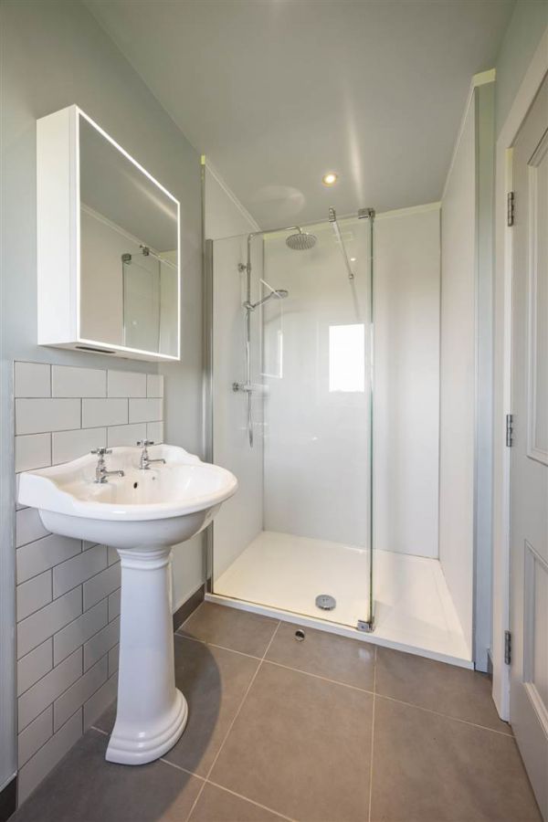 Crabtree Cottage, 95 Tullyard Road