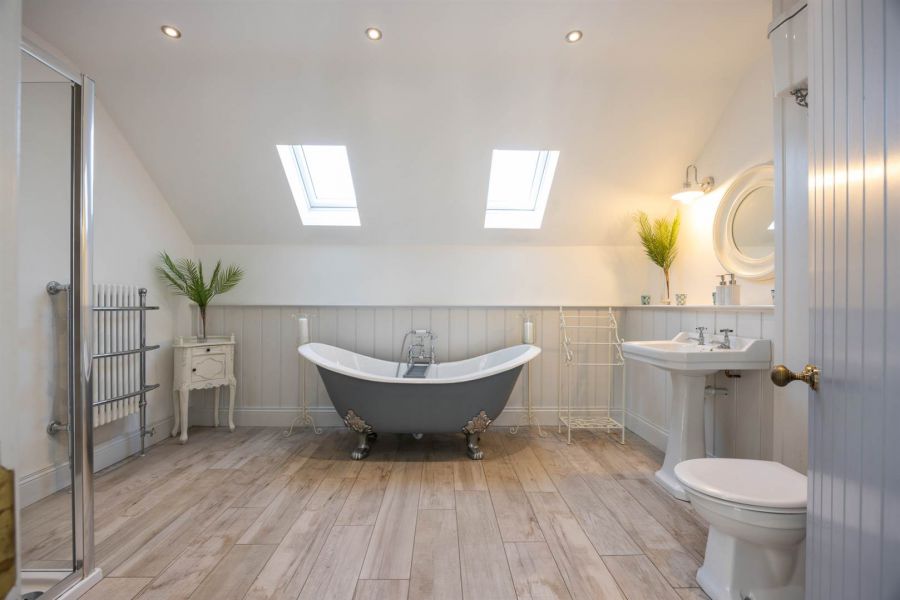 Crabtree Cottage, 95 Tullyard Road