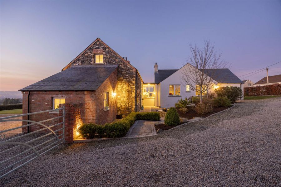 Crabtree Cottage, 95 Tullyard Road