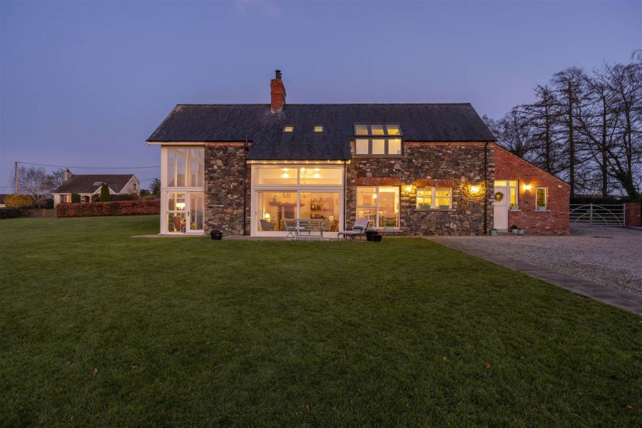 Crabtree Cottage, 95 Tullyard Road