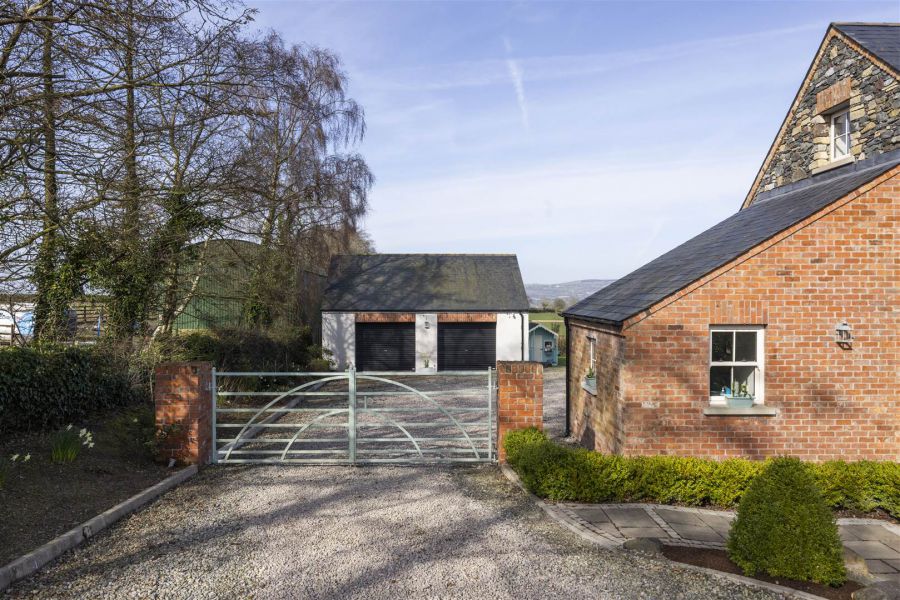 Crabtree Cottage, 95 Tullyard Road