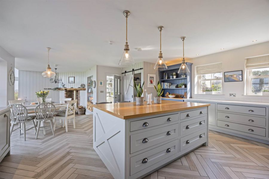 Crabtree Cottage, 95 Tullyard Road