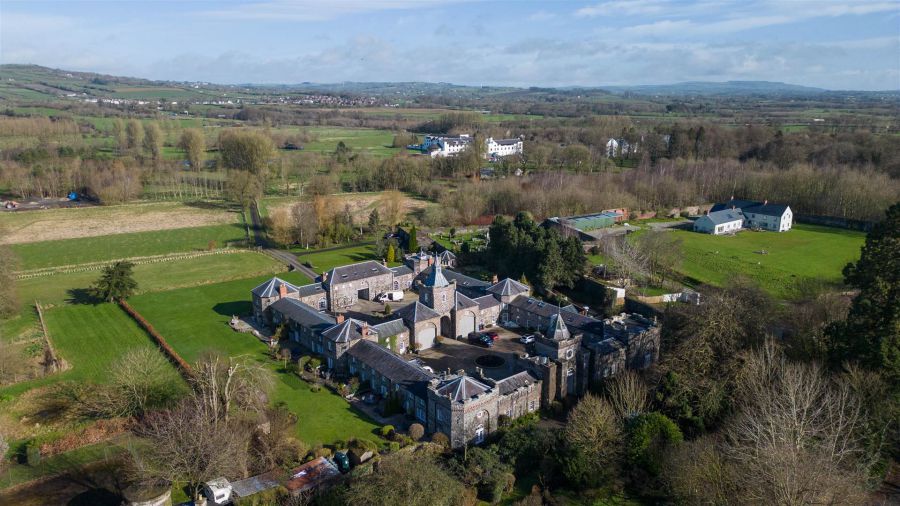 Barn House , 8 The Adam Yard