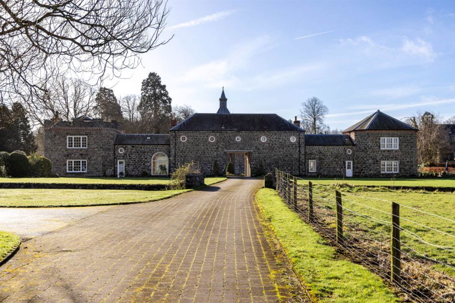 Barn House , 8 The Adam Yard