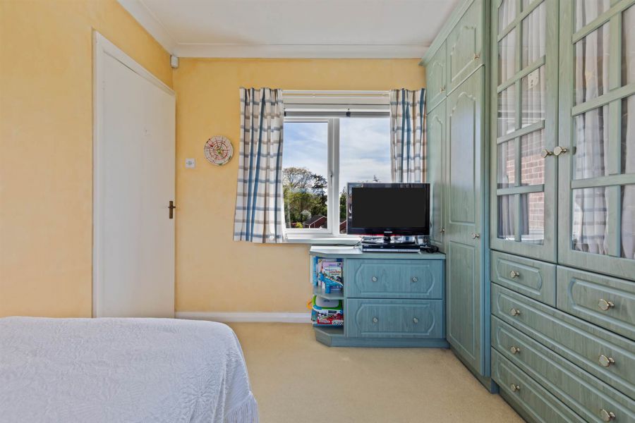 15 Glenmillan Park