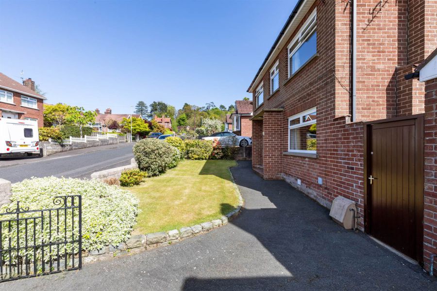15 Glenmillan Park