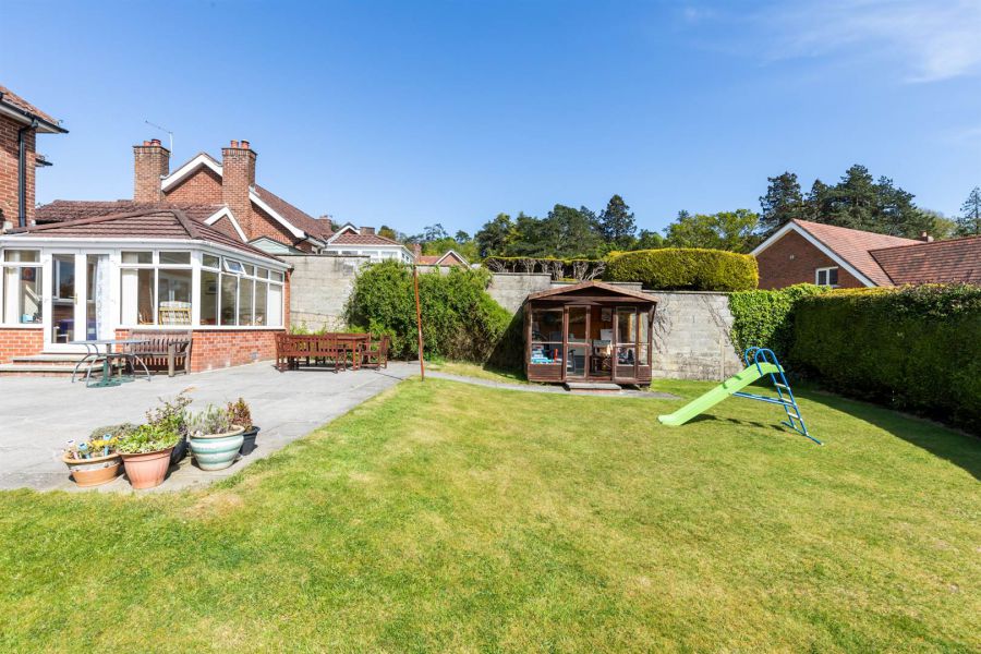 15 Glenmillan Park
