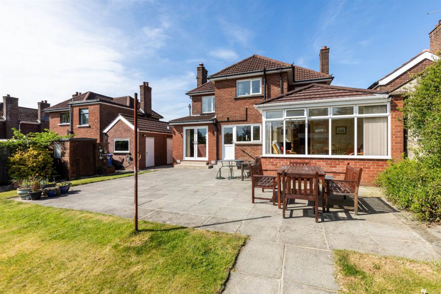 15 Glenmillan Park
