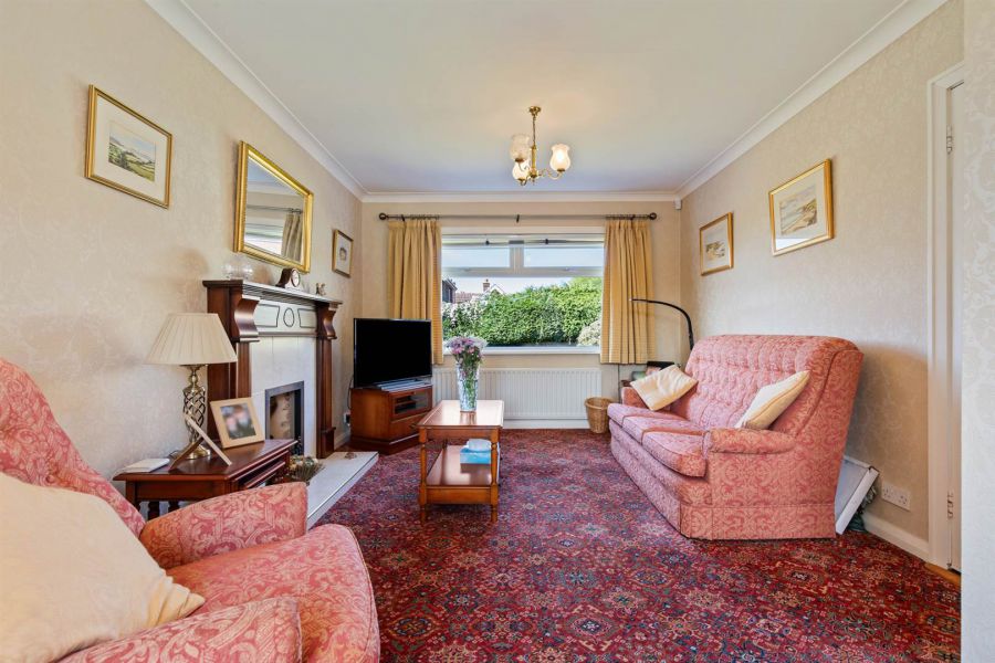 15 Glenmillan Park