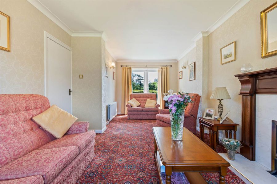 15 Glenmillan Park