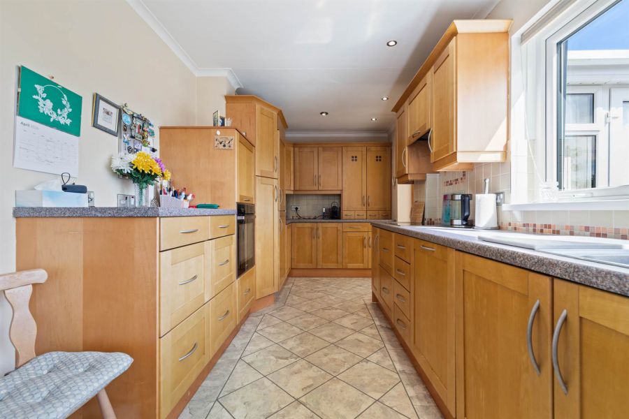 15 Glenmillan Park