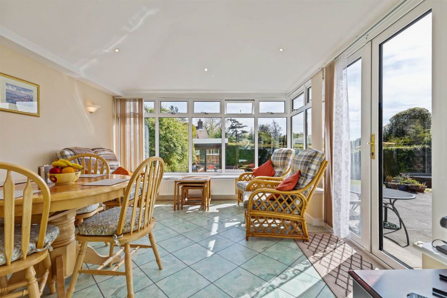 15 Glenmillan Park