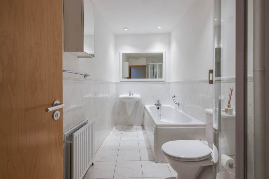 Apartment 5 Altona Manor